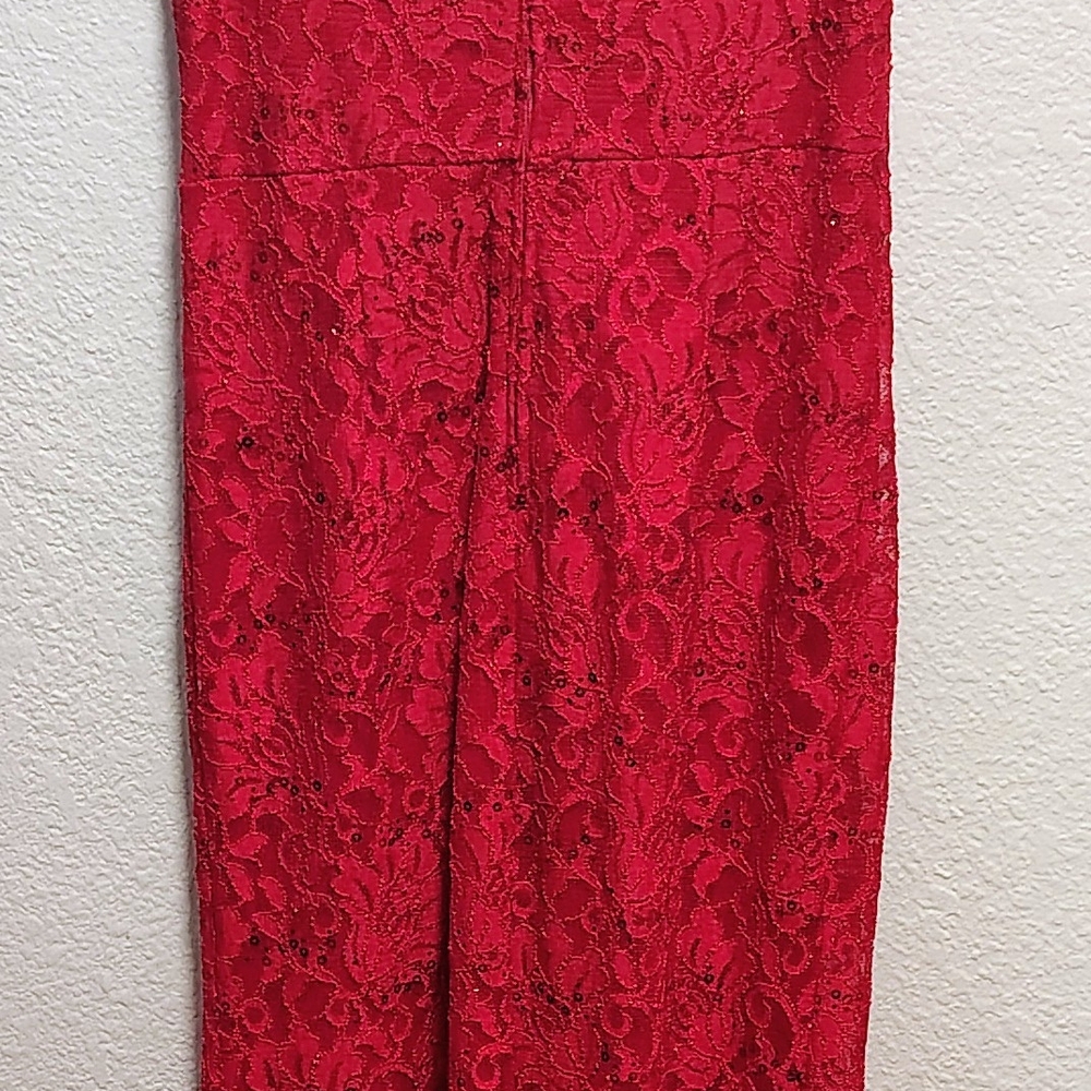 Elegant Strapless Red Lace Dress